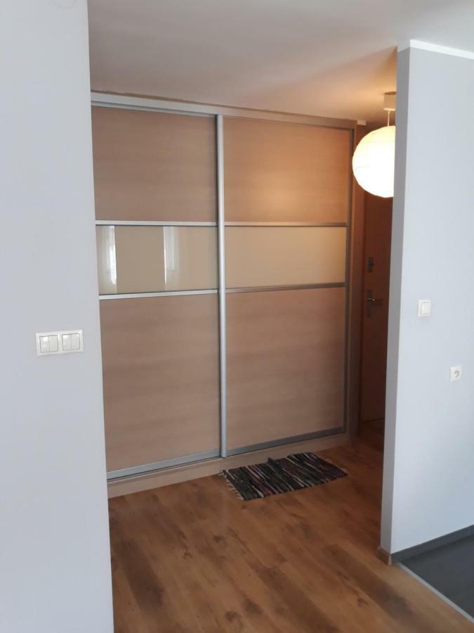 Apartament Swarzedzアパートメント エクステリア 写真